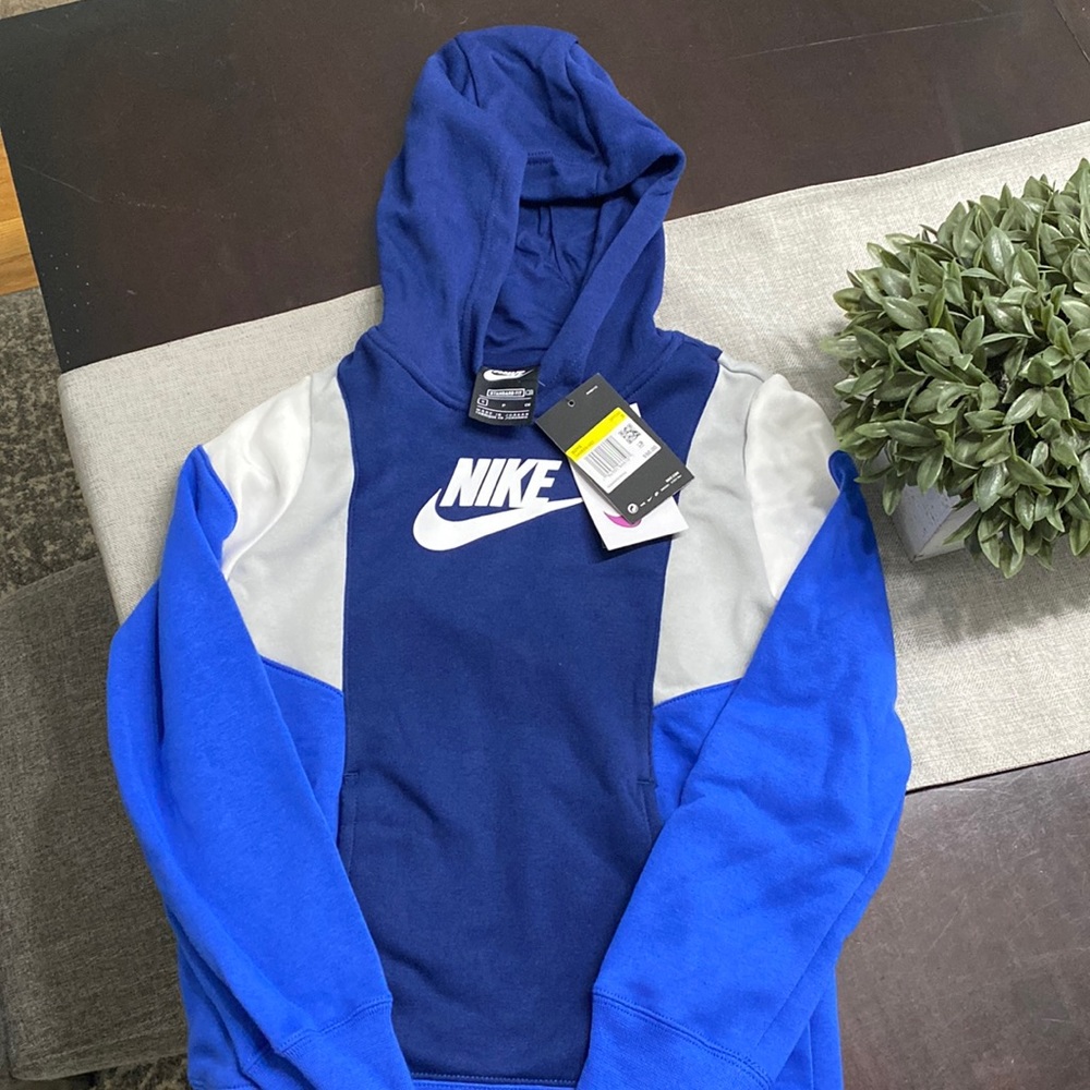 NWT Nike boys hoodie
